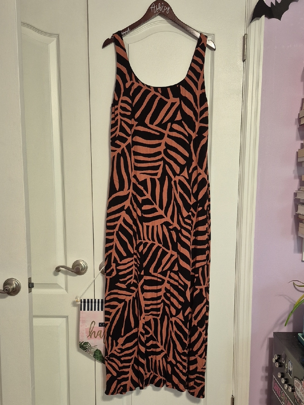 SOMA WKND Sleeveless Black and Rust Leaf-Print Maxi Dress